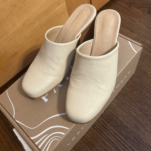 Portland Leather Closed Toe Heel Mule - Picture 2 of 4